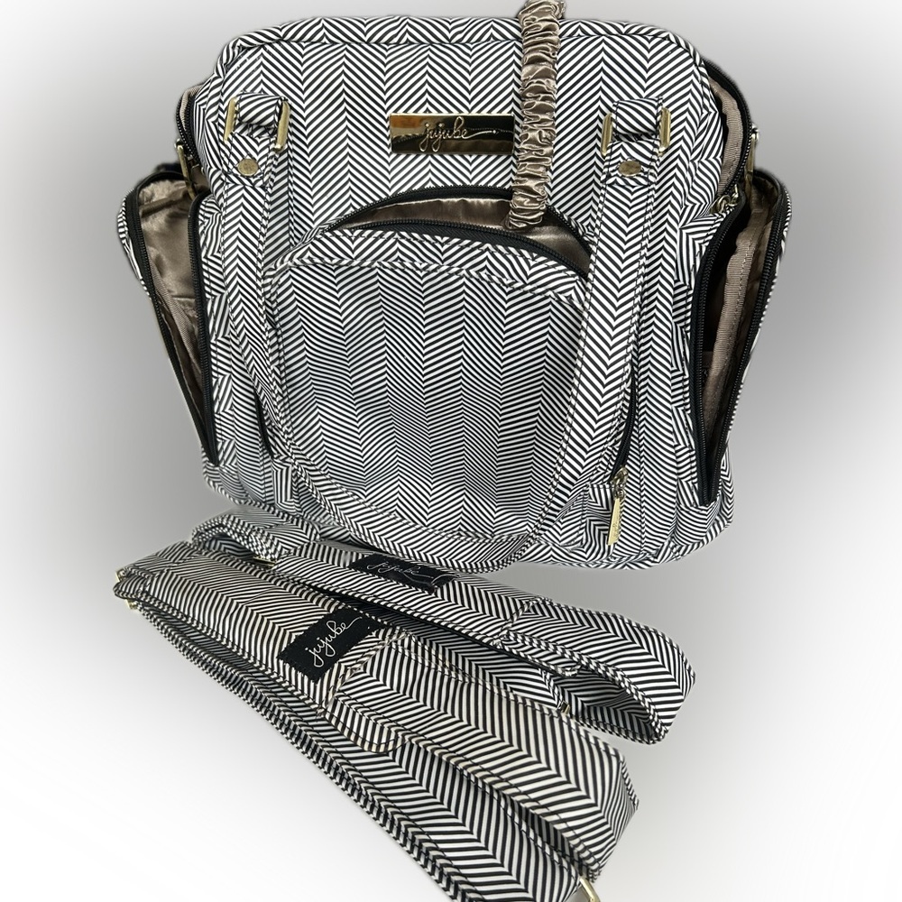 JuJuBe Be Right Back Baby Diaper Bag Backpack Black White Chevron Gold Hardware